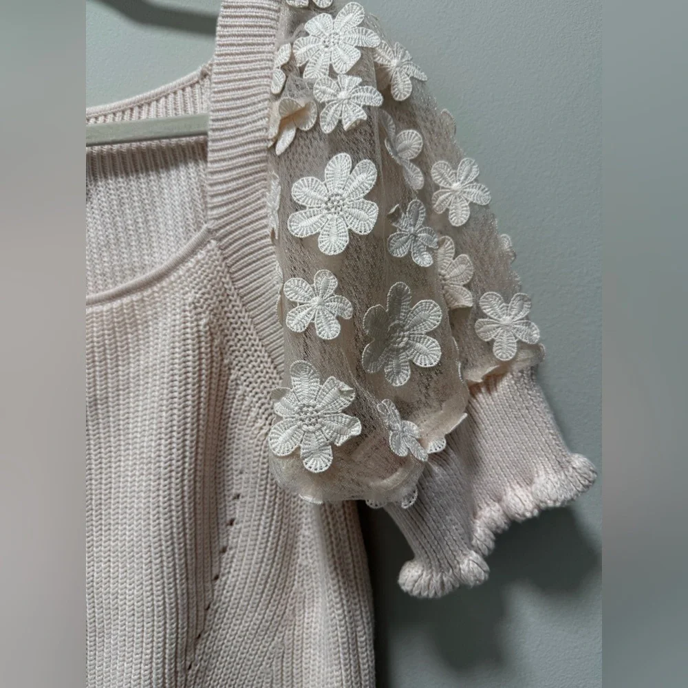 INDUSTRY REPUBLIC CLOTHING KNIT PUFF SLEEVE FLORAL APPLIQUÉ WOMEN’S SIZE: L - Picture 7 of 11